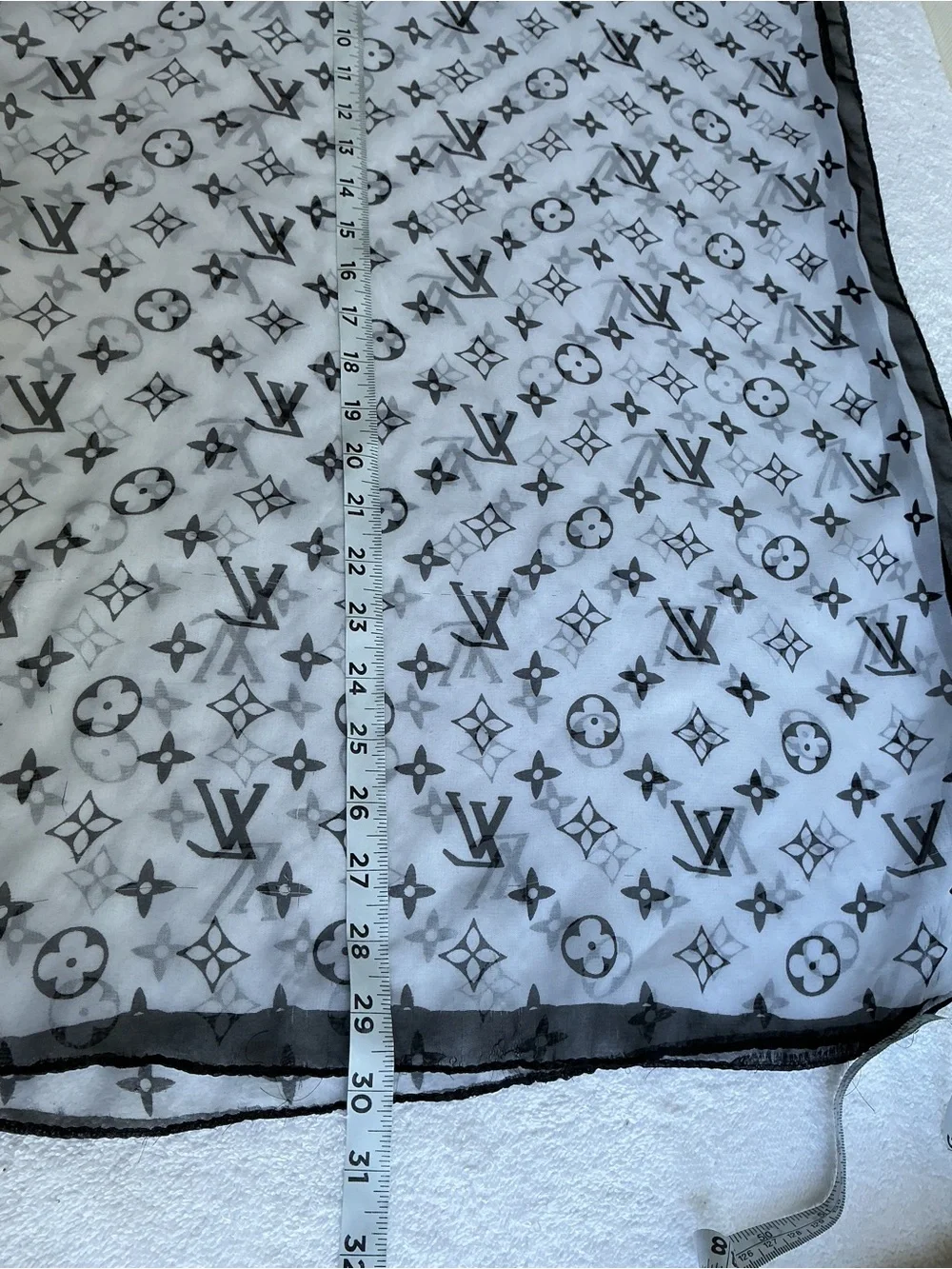 LV Monogram Sheer Logo Scarf - Black on White - Picture 5 of 11